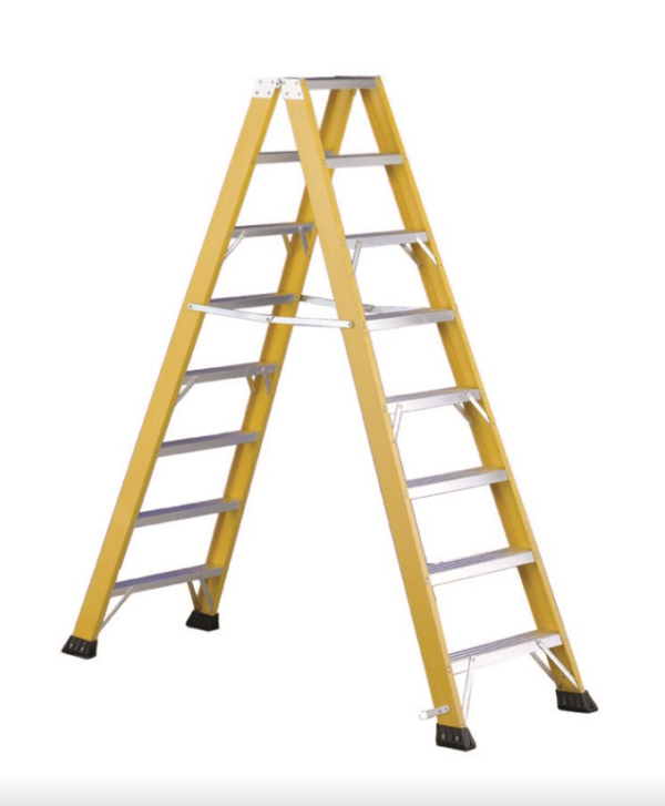 V6 Double sided electrically isolated fiberglass stepladder