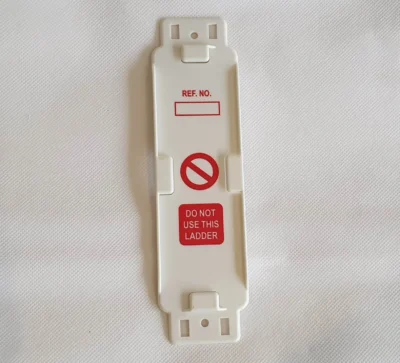 11Ladder Tag Holder